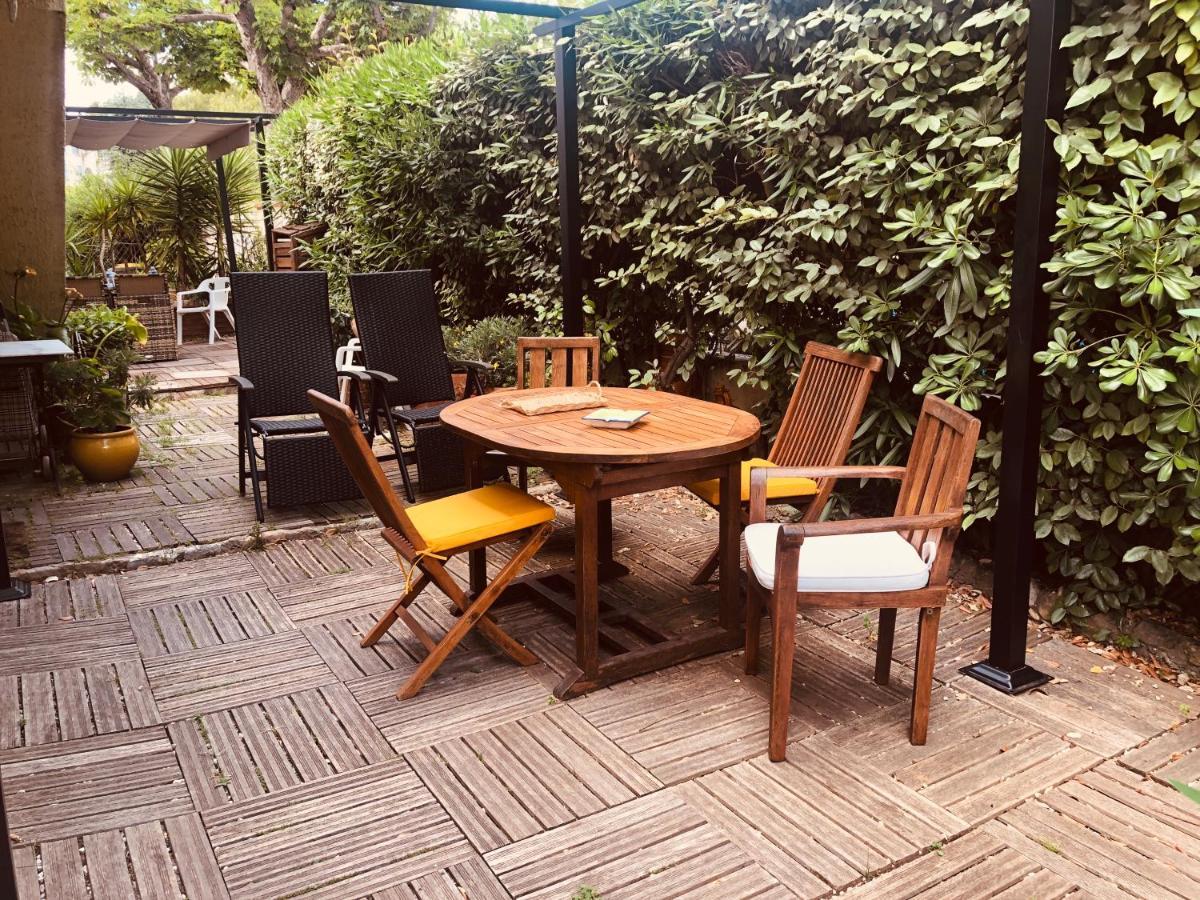Votre Sejour A Sanary Dans Bas De Villa Avec Terrasse Vegetalisee Et Abritee Exposition Est Sud Ouest A 400M Du Centre Ville En Zone Pietonne Ou Tout Peut Se Faire A Pied Санари-сюр-Мер Екстериор снимка