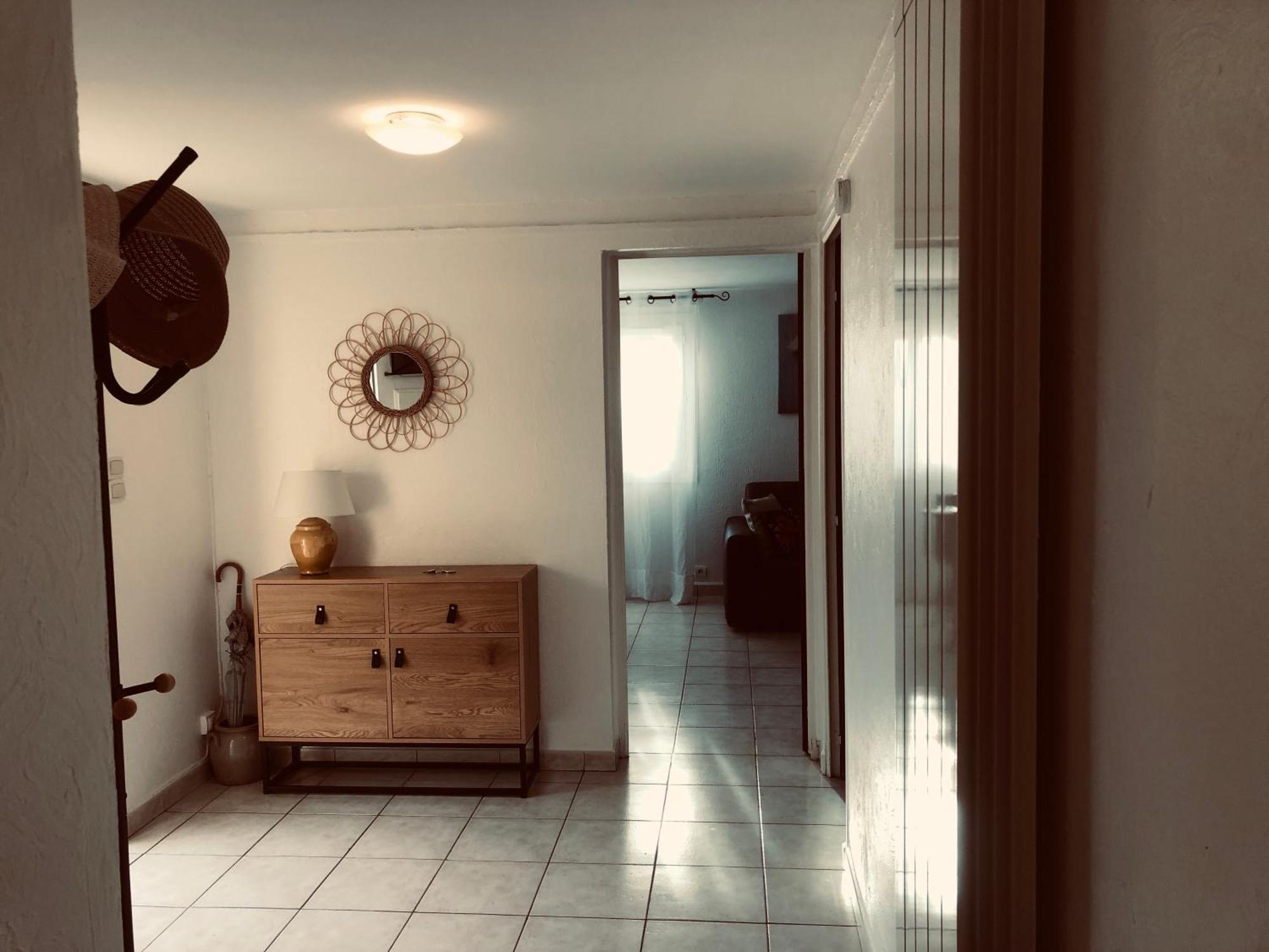 Votre Sejour A Sanary Dans Bas De Villa Avec Terrasse Vegetalisee Et Abritee Exposition Est Sud Ouest A 400M Du Centre Ville En Zone Pietonne Ou Tout Peut Se Faire A Pied Санари-сюр-Мер Екстериор снимка
